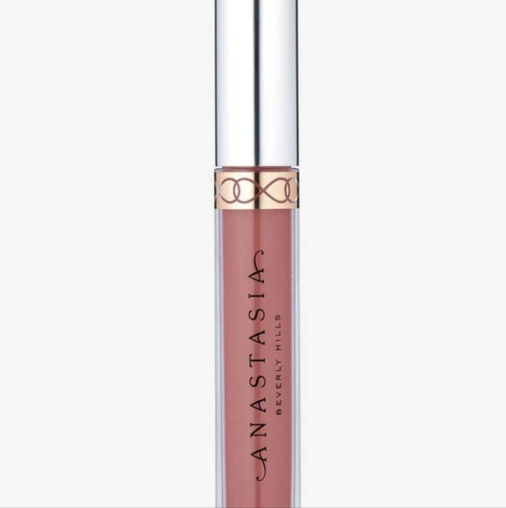 Anastasia Beverly Hills liquid lipstick in crush